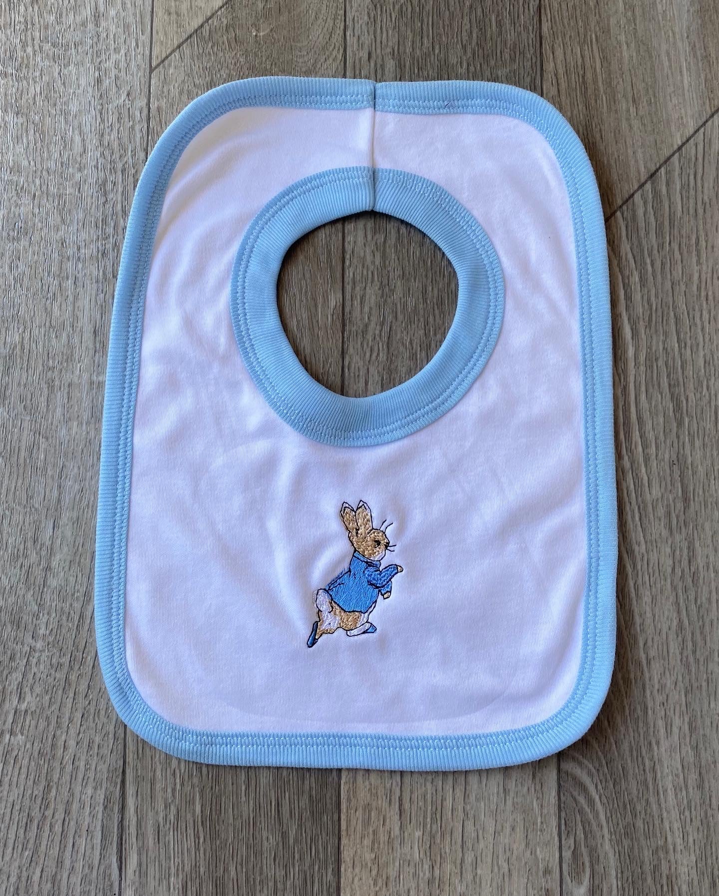 Baby boys gift hamper bib
