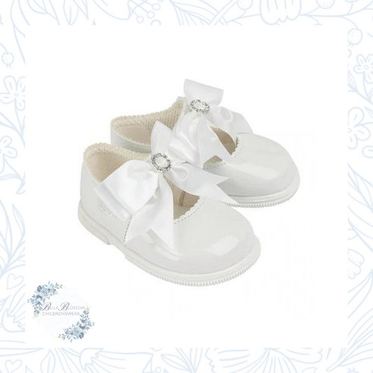 Girls White Diamanté First Walker Shoes